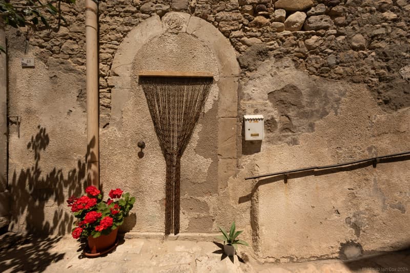 Copia di 3024_2I8A5307_CVTA2024_Artist_Octavi_Serra_ooss_Photo_©_Ian_Cox_2024 copy